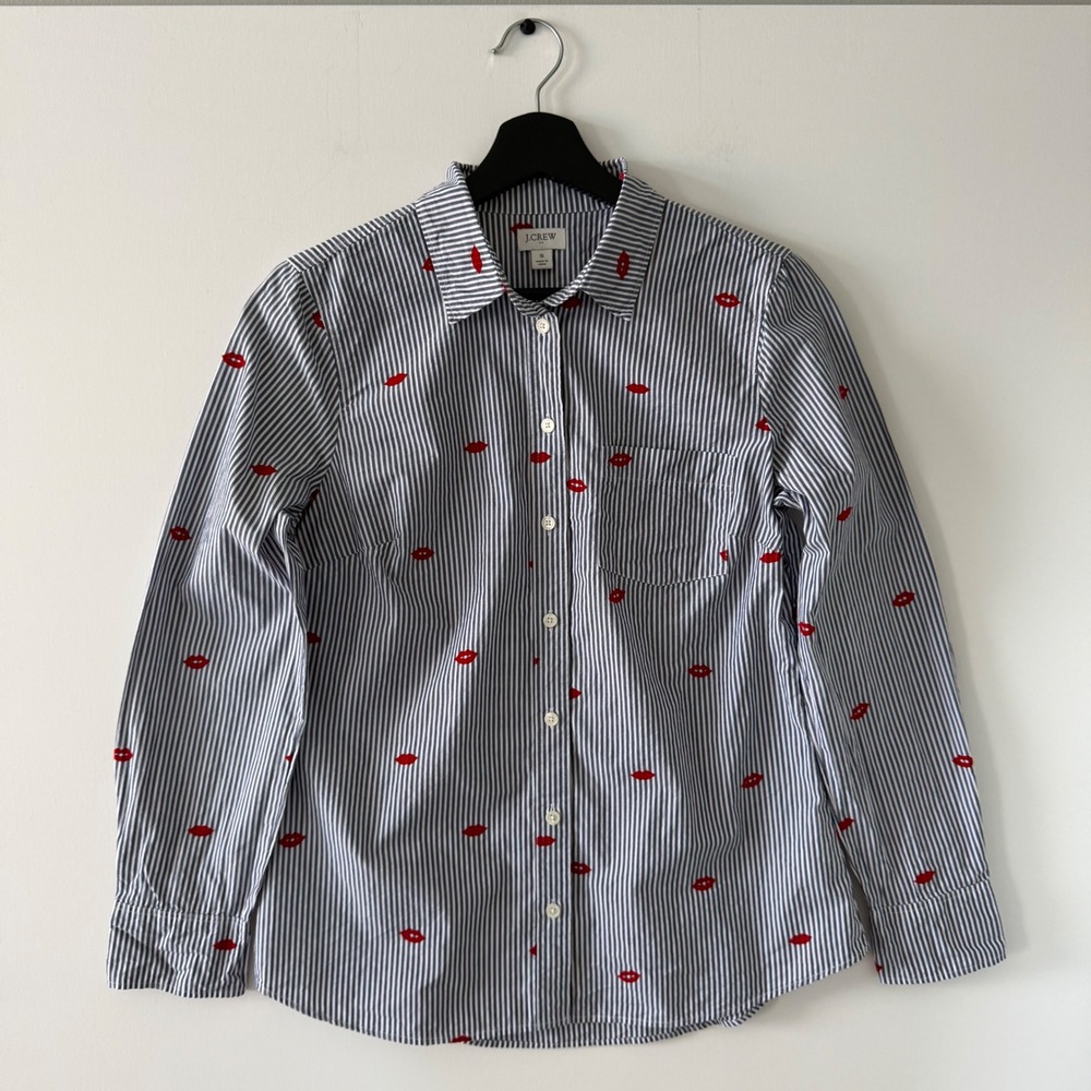 J.Crew Womens Blue White Pinstripe Red Lip Embroidered Button Down Shirt S CF363
